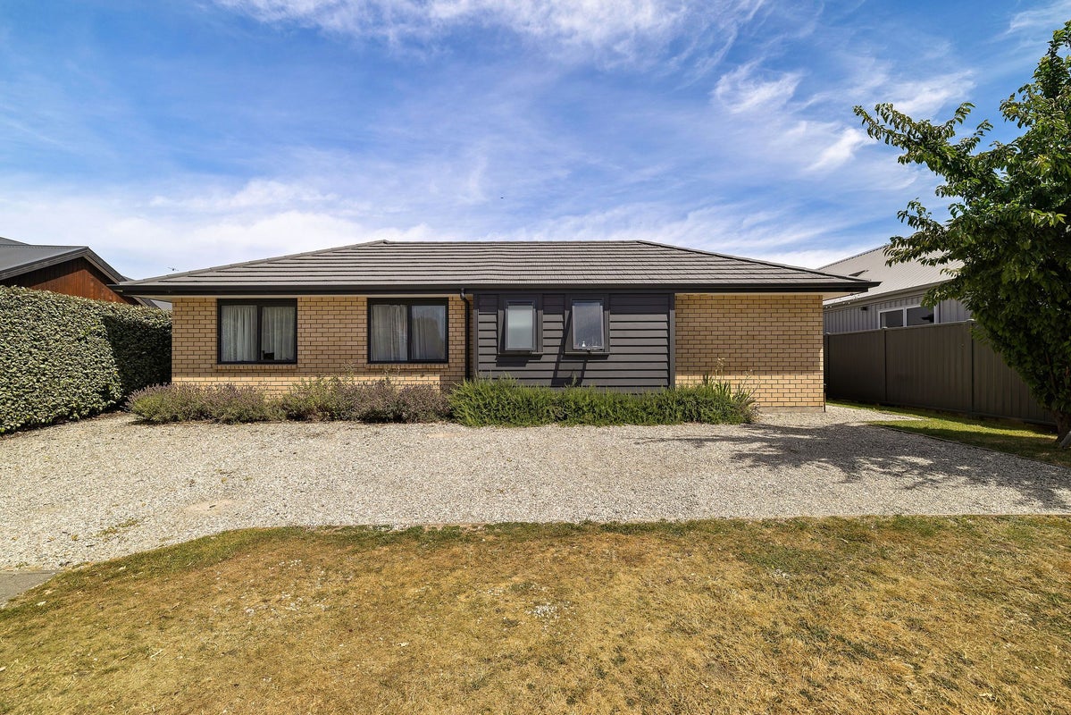 12 Silver Street, Lower Shotover, Lower Shotover - Carousel 1