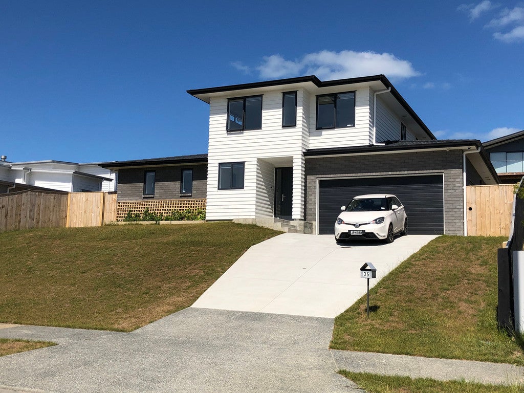 35 Karo Road, Beachlands, Auckland - Carousel 1