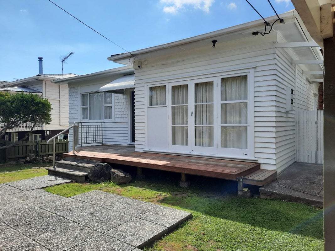 17 Aberfoyle Street, Epsom, Auckland - Carousel 1