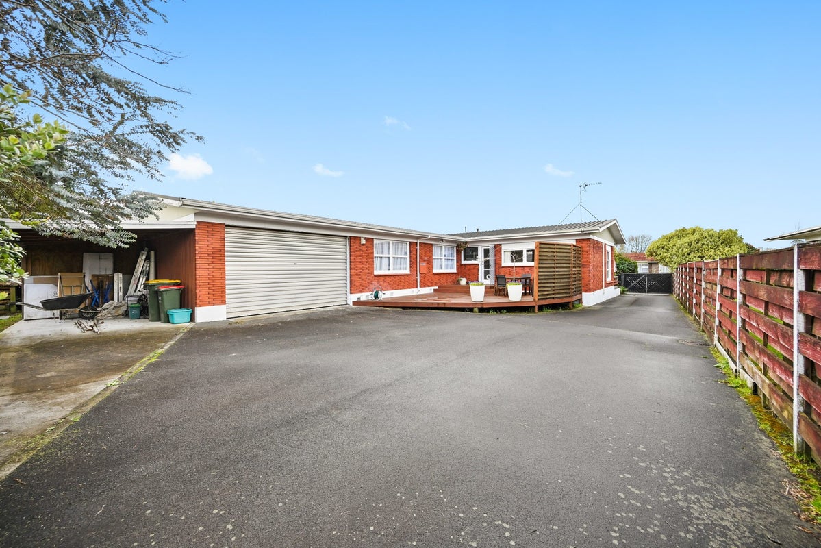 16 Egmont Street, Chartwell, Hamilton - Carousel 17