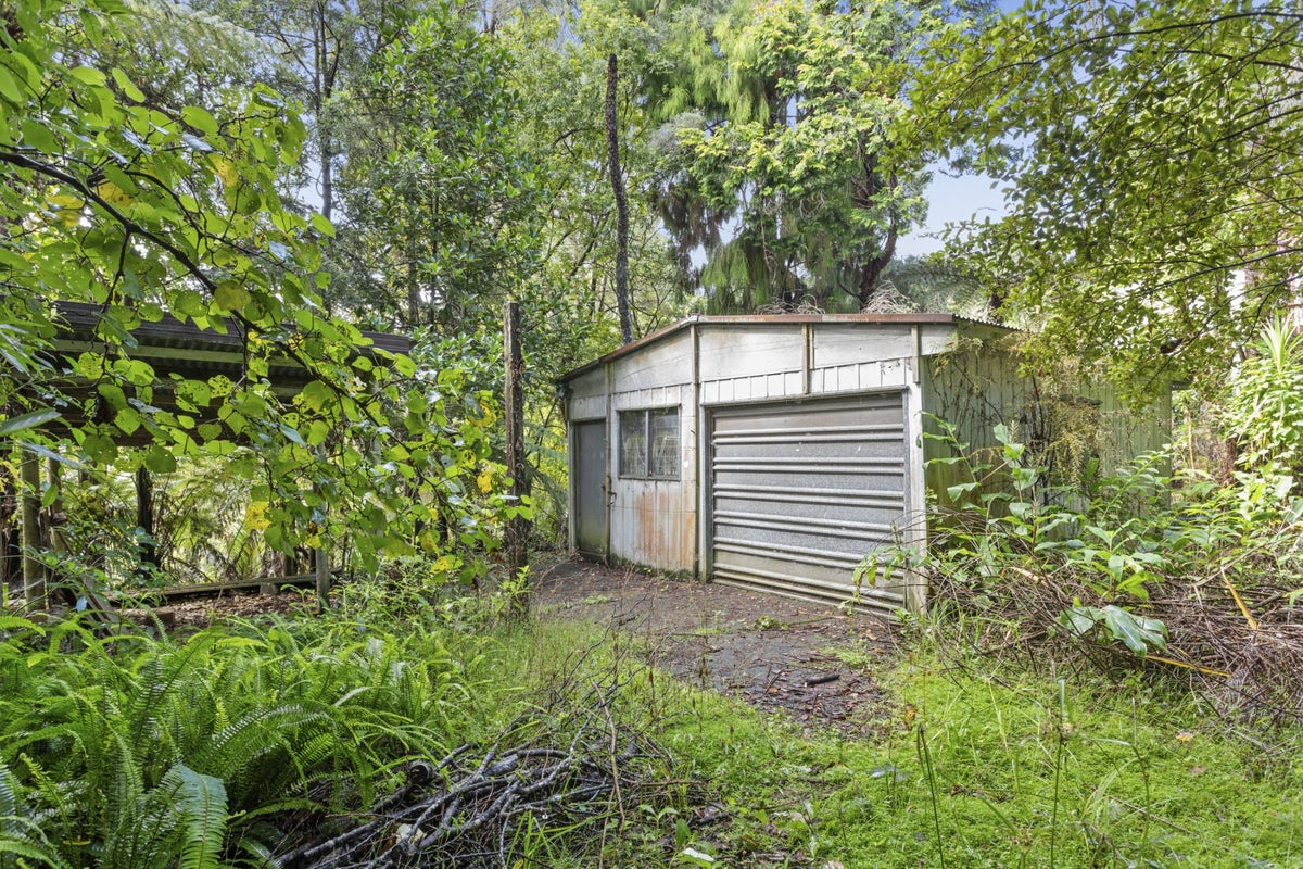 170 Laingholm Drive, Laingholm, Auckland - Carousel 2