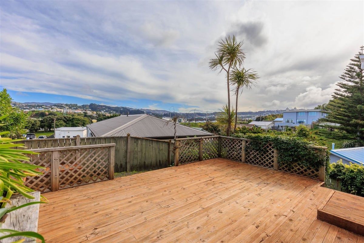104 Wexford Road, Miramar, Wellington - Carousel 2