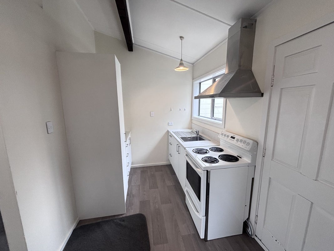 2/20 Sherborne Street, St Albans, Christchurch - Carousel 1
