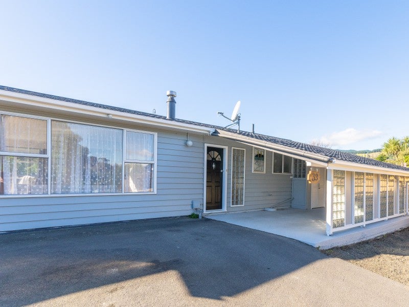 39 Poplar Avenue, Raumati South, Paraparaumu - Carousel 1
