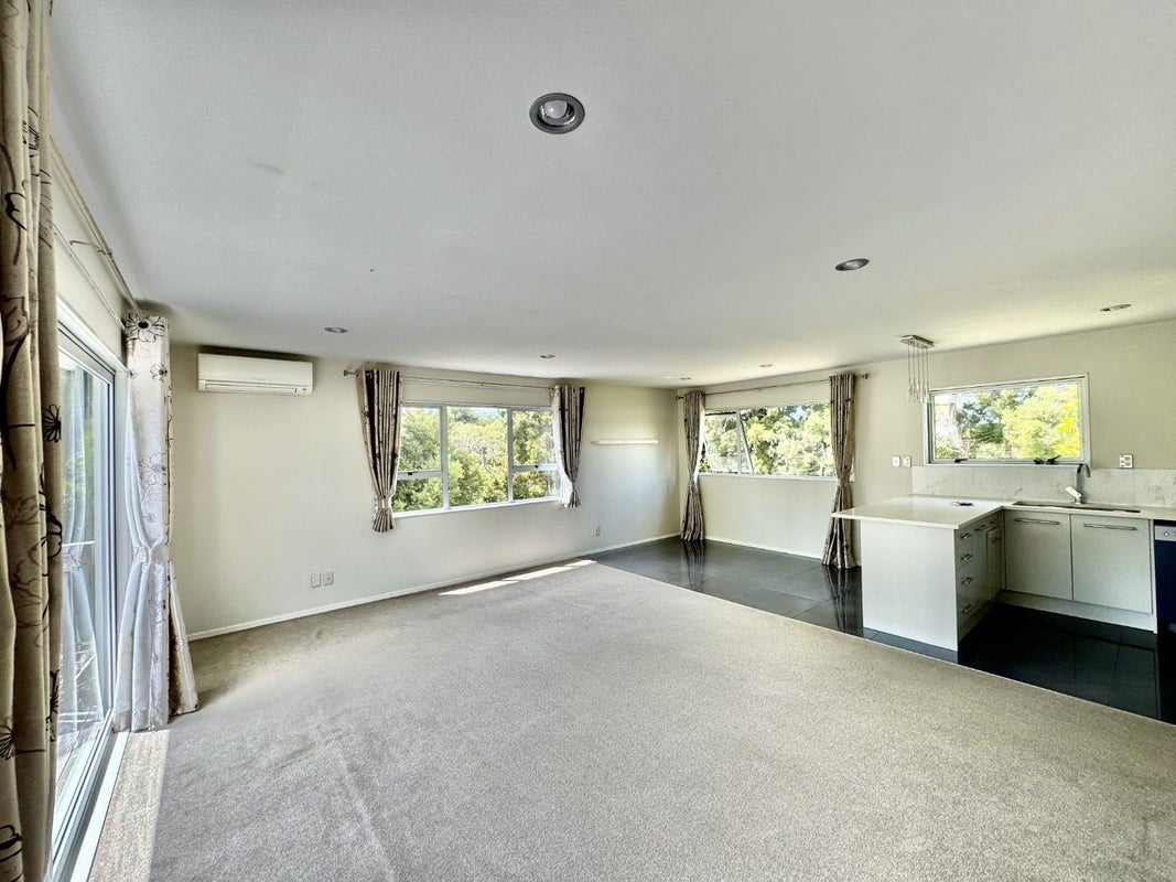 25 Schnapper Rock Road, Greenhithe, Auckland - Carousel 2