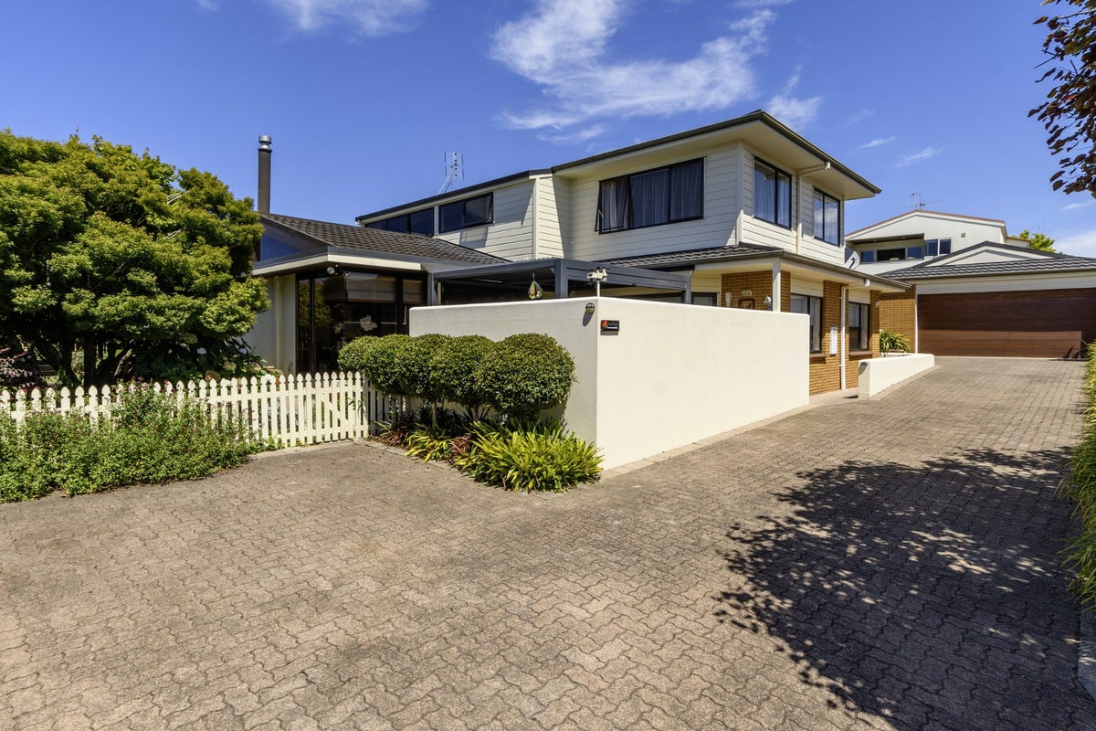 11 Laing Place, Otumoetai, Tauranga - Carousel 22