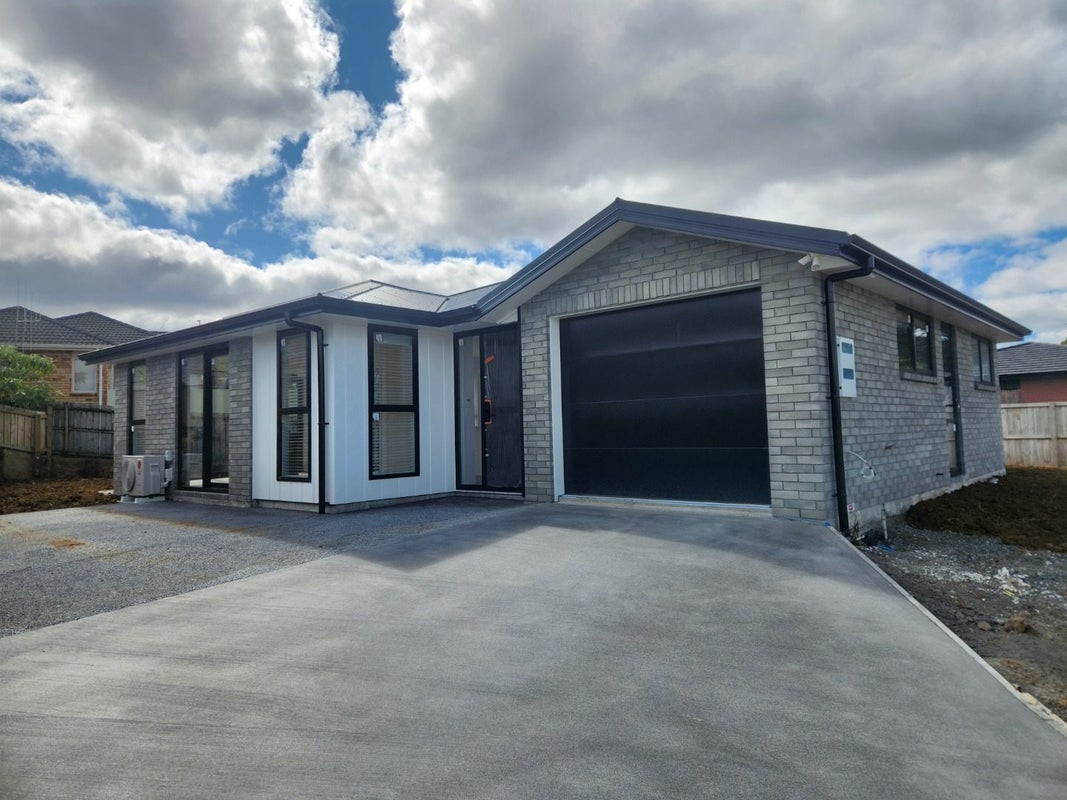 14 Sawgrass Rise, Te Kamo, Whangarei - Carousel 1