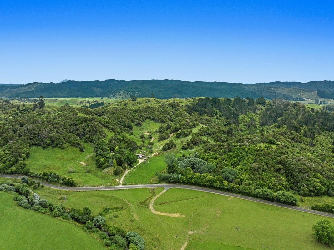 132 Foster Road, Taneatua, Whakatane - Carousel 1