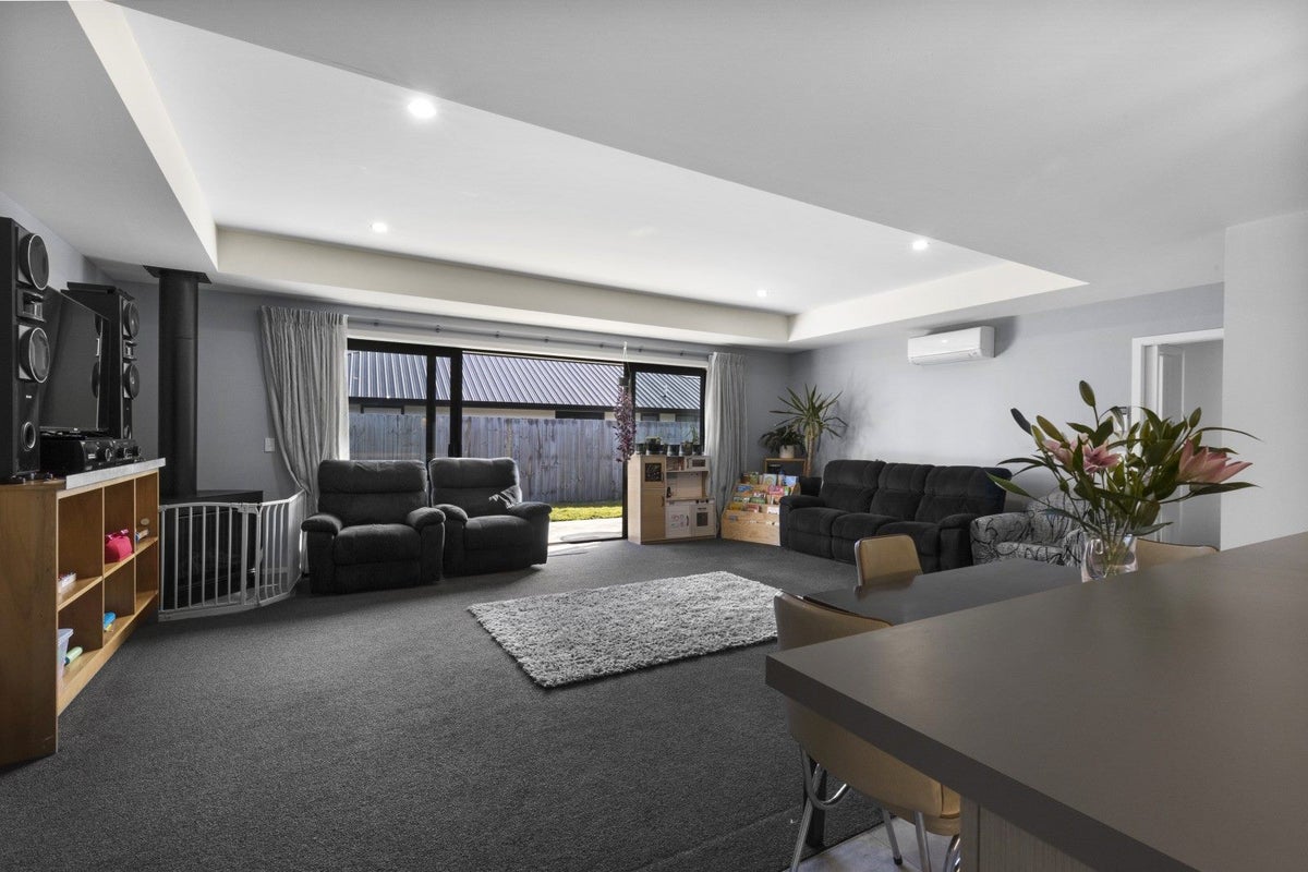 15/15A Toni's Terrace, Lower Shotover, Queenstown - Carousel 2