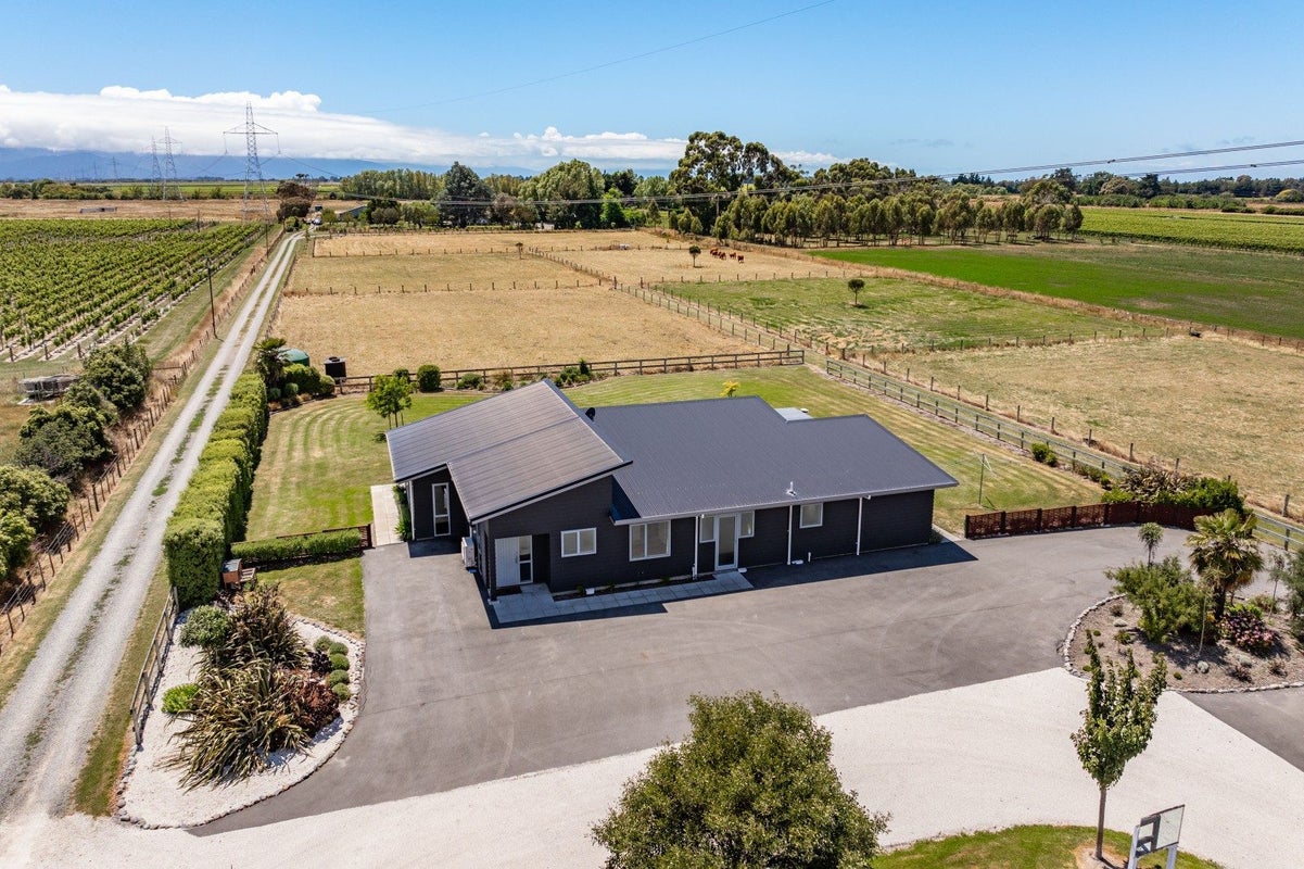 81 Hardings Road, Blenheim - Carousel 1