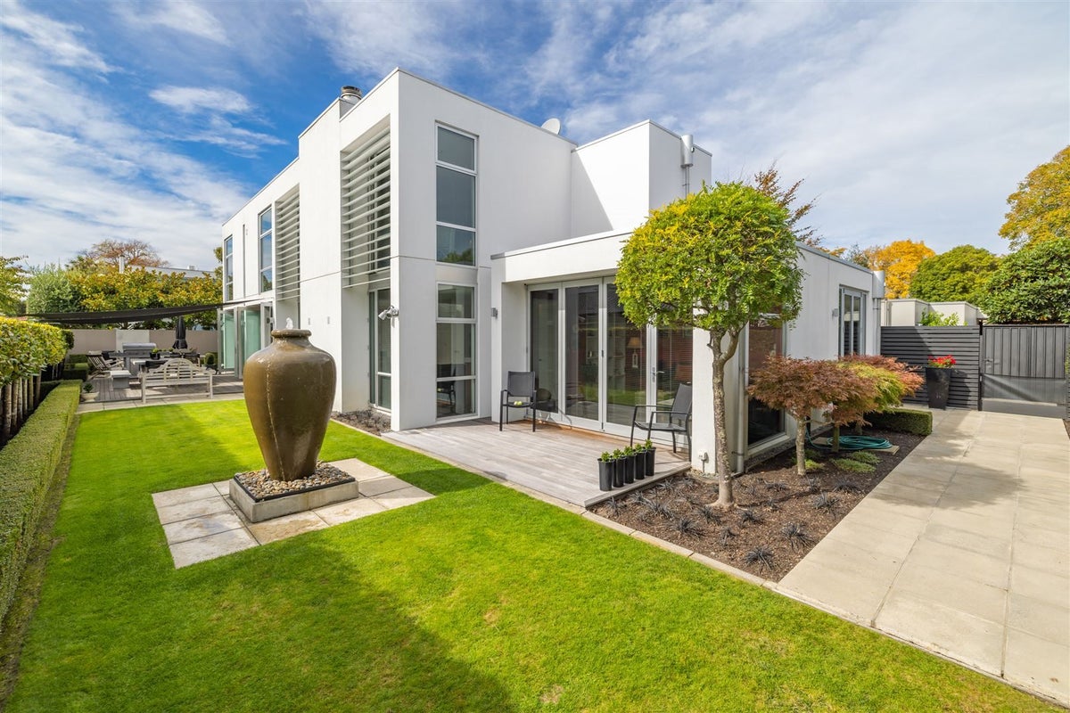 83A Harakeke Street, Fendalton, Christchurch - Carousel 1