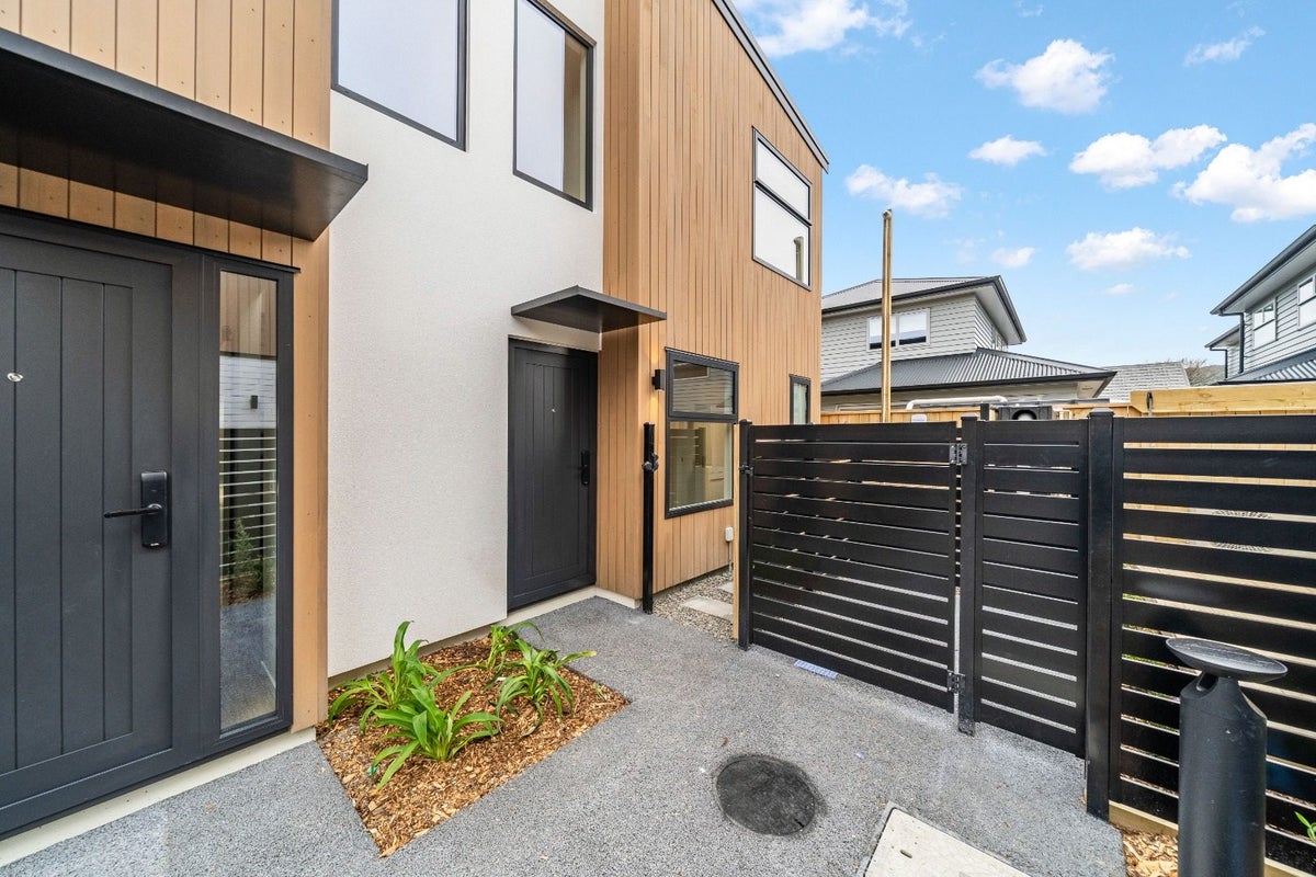 7/123 Knights Road, Hutt Central, Lower Hutt - Carousel 13
