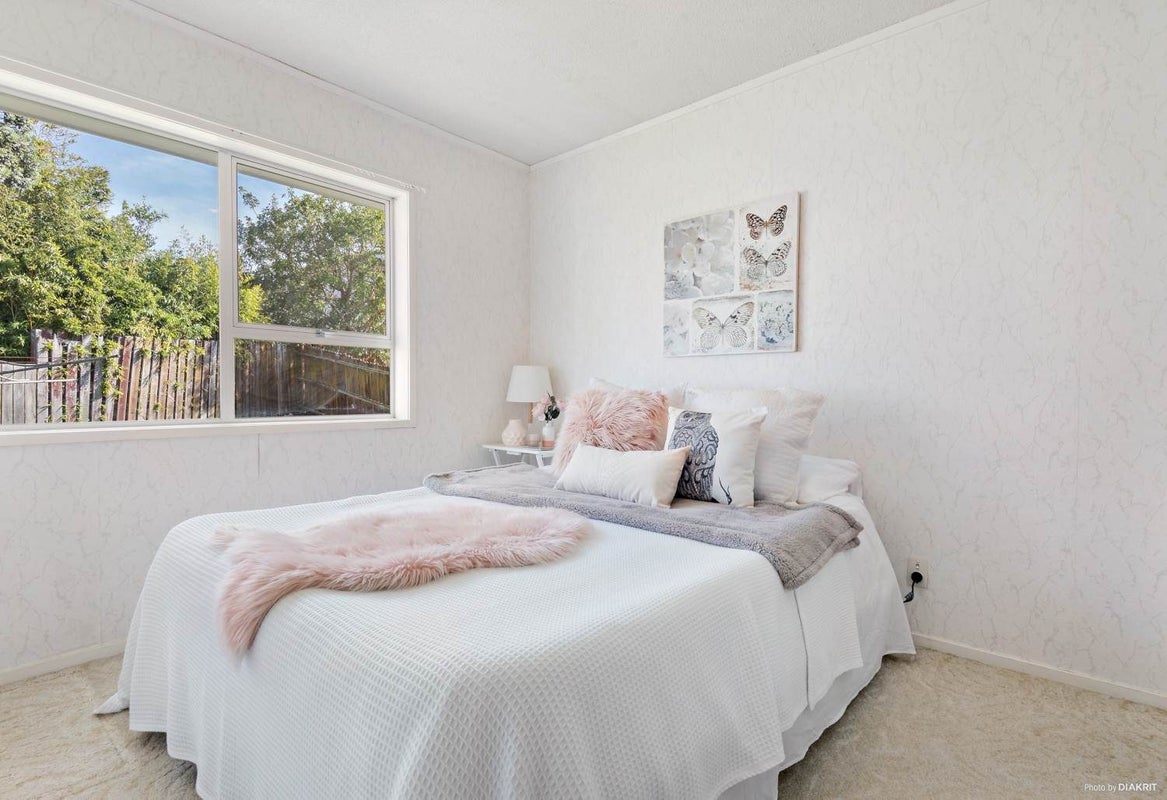 1/14 Jenelin Road, Glendene, Auckland - Carousel 2