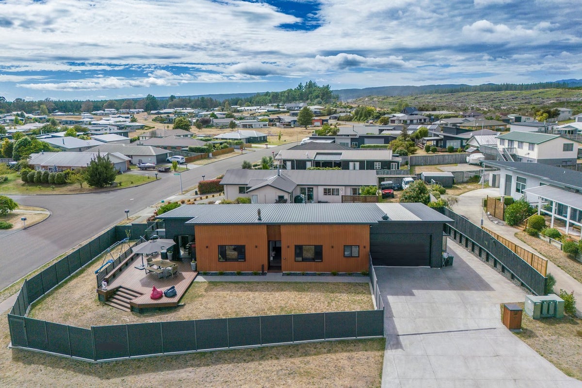 129 Kahotea Drive, Motuoapa, Turangi - Carousel 2