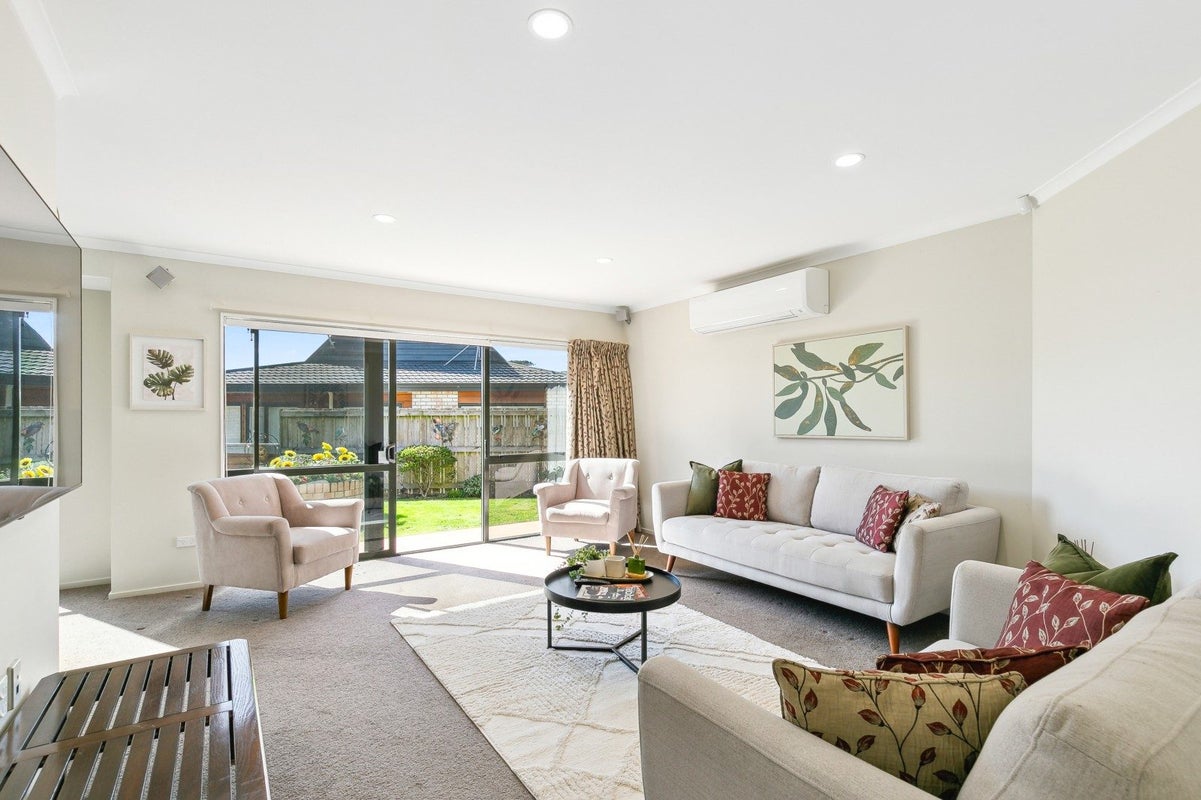 29/42 Main Road, Tawa, Wellington - Carousel 2