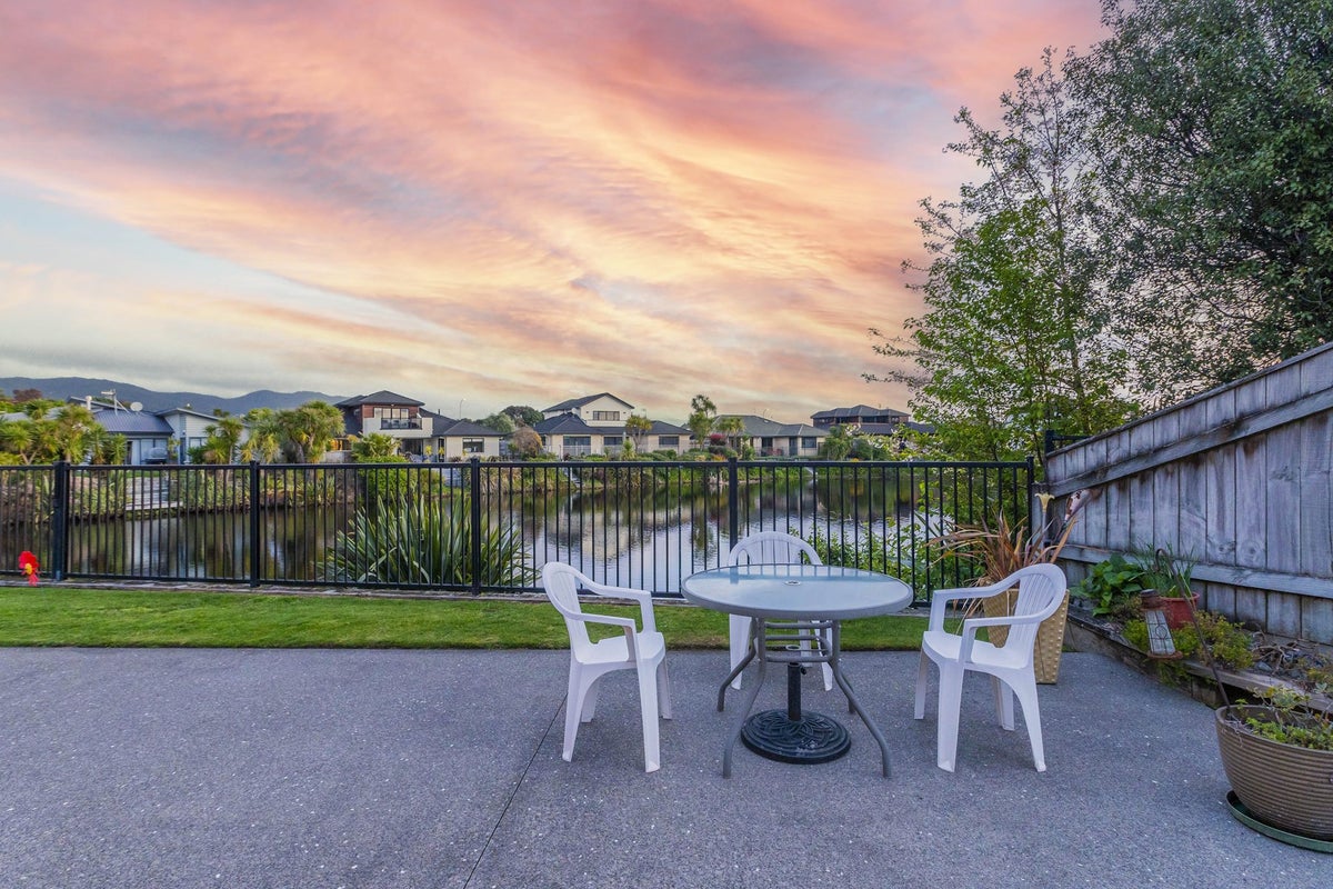 18 Consort Close, Paraparaumu Beach, Paraparaumu - Carousel 2
