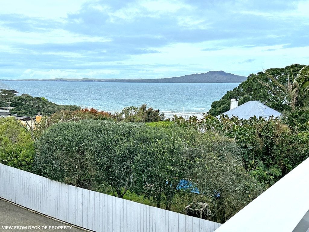 4A Beach Road, Castor Bay, Auckland - Carousel 2