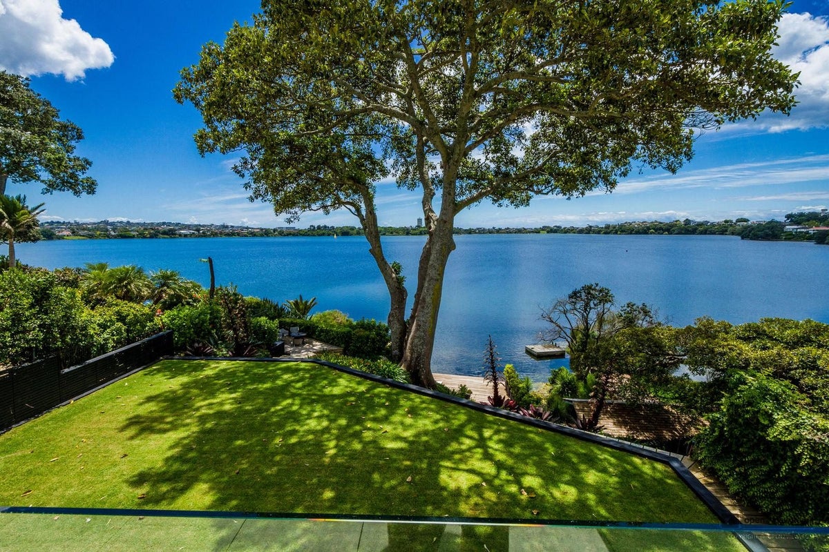 15 Lake View Road, Takapuna, Auckland - Carousel 1