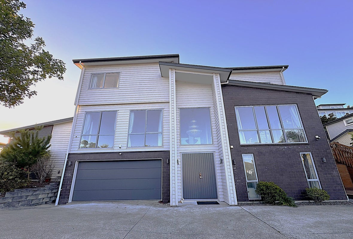 12 Maidstone Place, Oteha, Auckland - Carousel 1