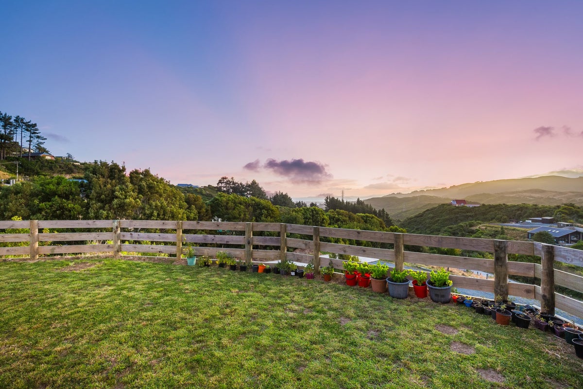 53A Kaitangata Crescent, Kelson, Lower Hutt - Carousel 29