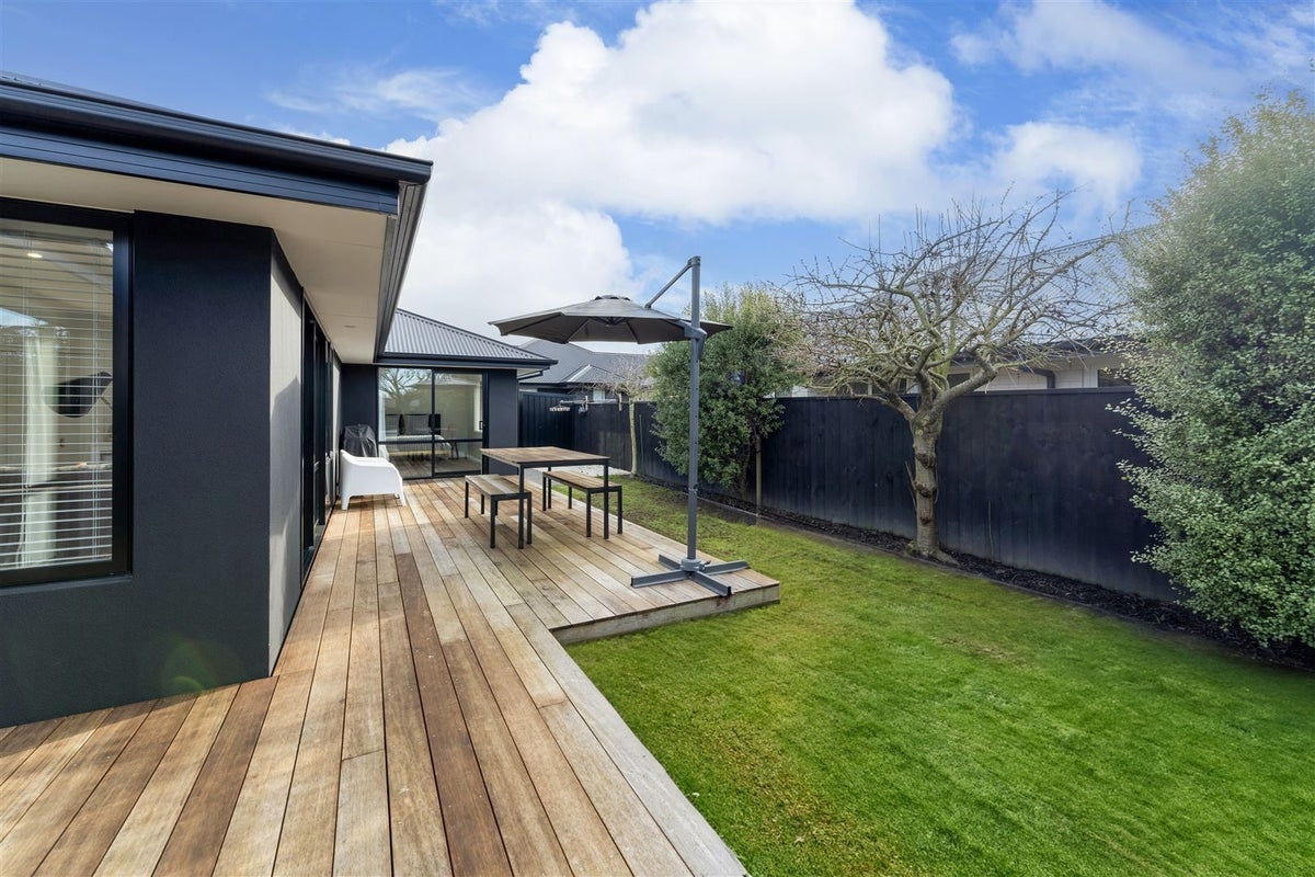 11 Brookwater Avenue, Northwood, Christchurch - Carousel 1
