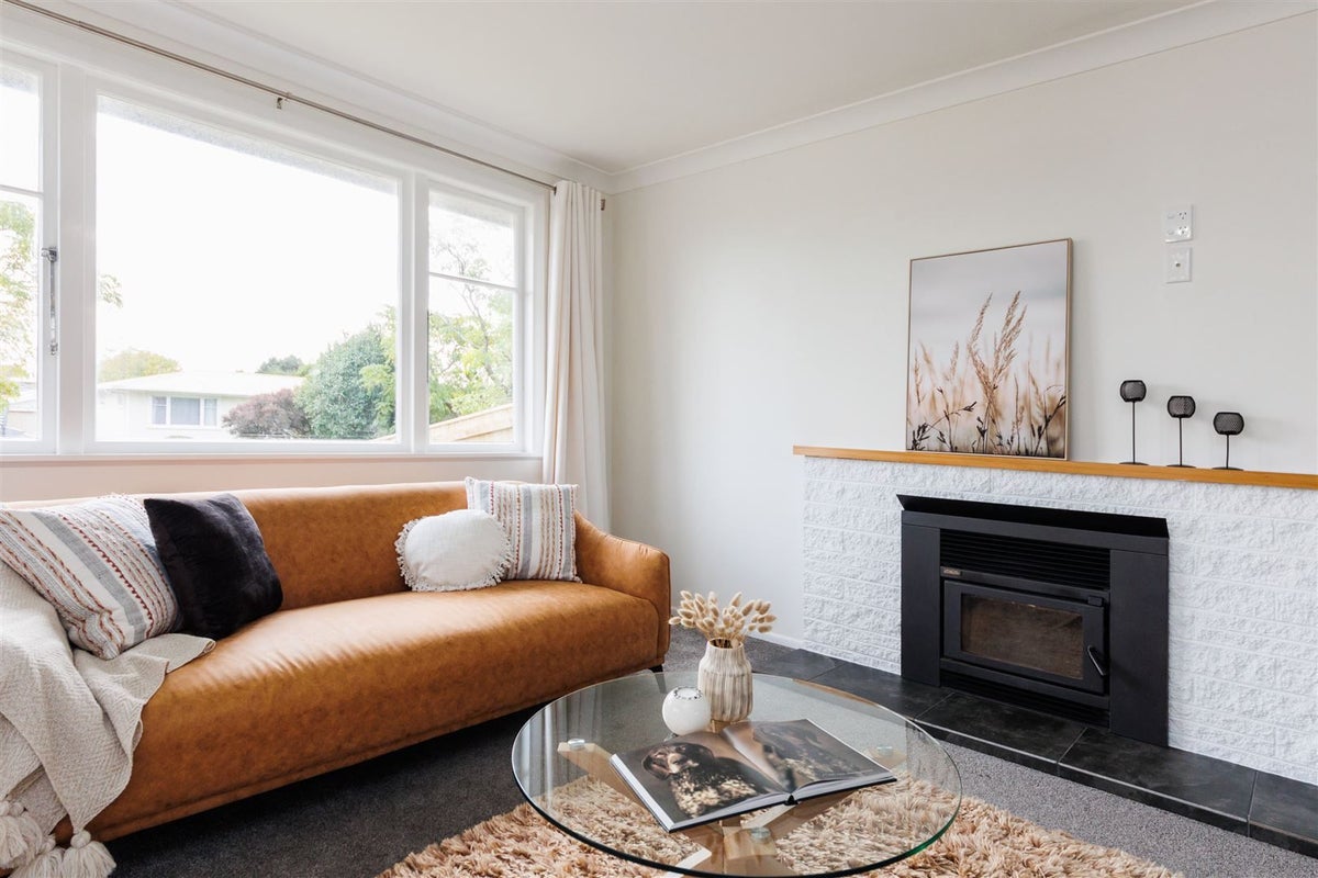 12 Busby Place, Awapuni, Palmerston North - Carousel 1