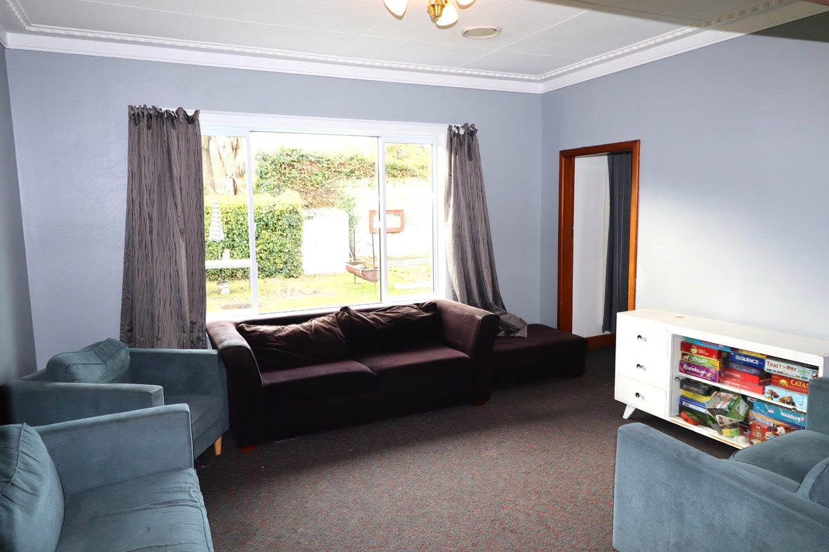 324 Thames Highway, Oamaru North, Oamaru - Carousel 2