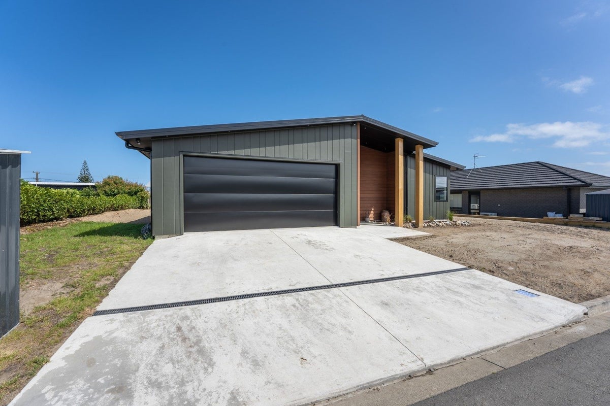 57 Seagrass Place, Otaki Beach, Otaki - Carousel 2