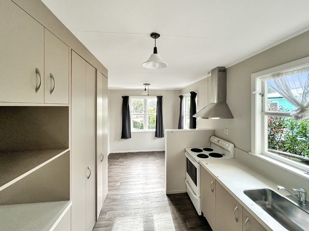 73 Highbury Avenue, Highbury, Palmerston North - Carousel 2
