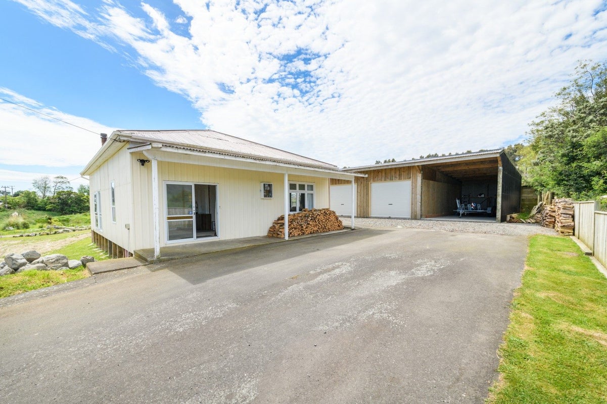 32 Akers Road, Linton, Palmerston North - Carousel 1