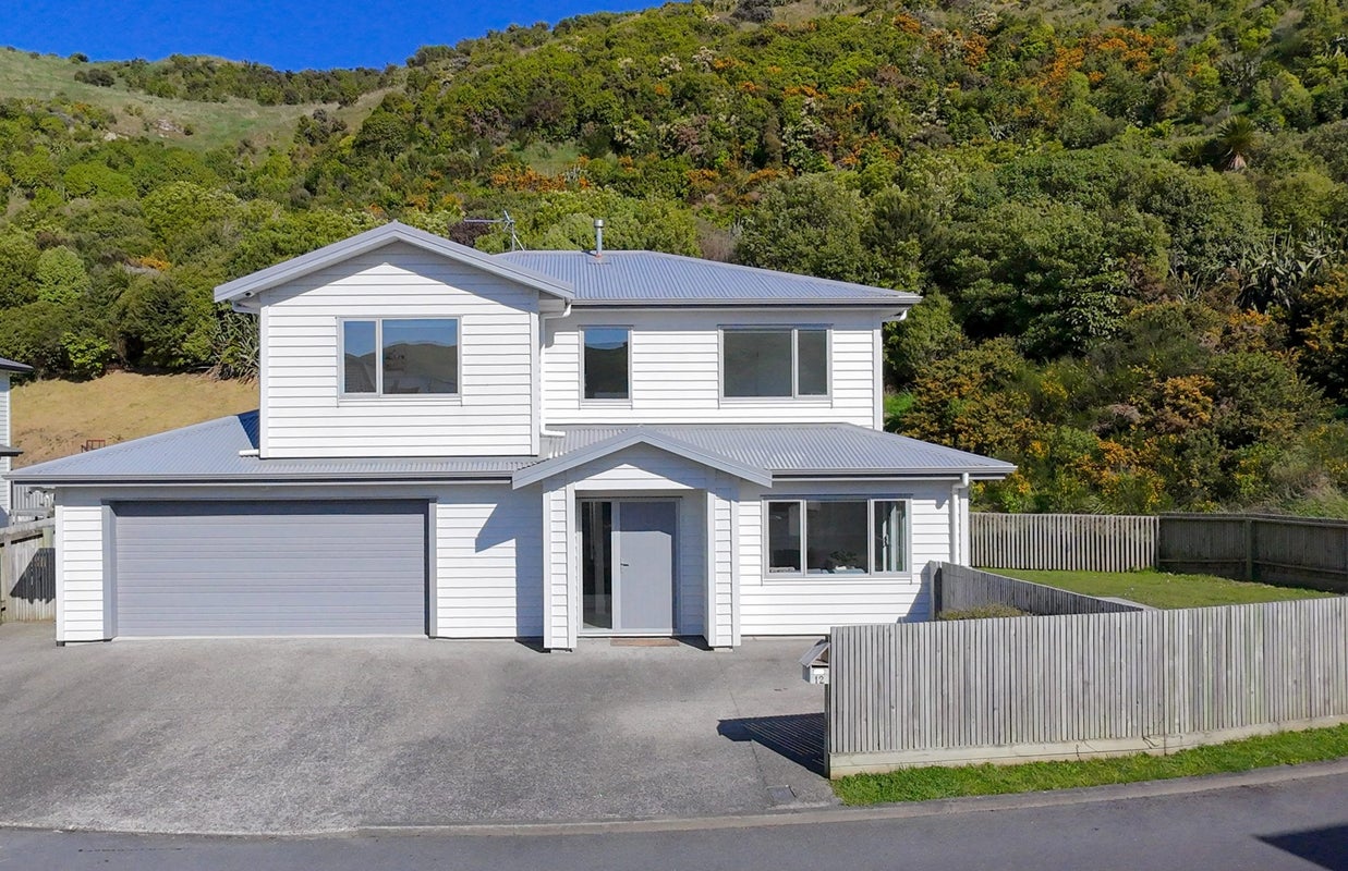 12 Gatley Grove, Churton Park, Wellington - Carousel 1