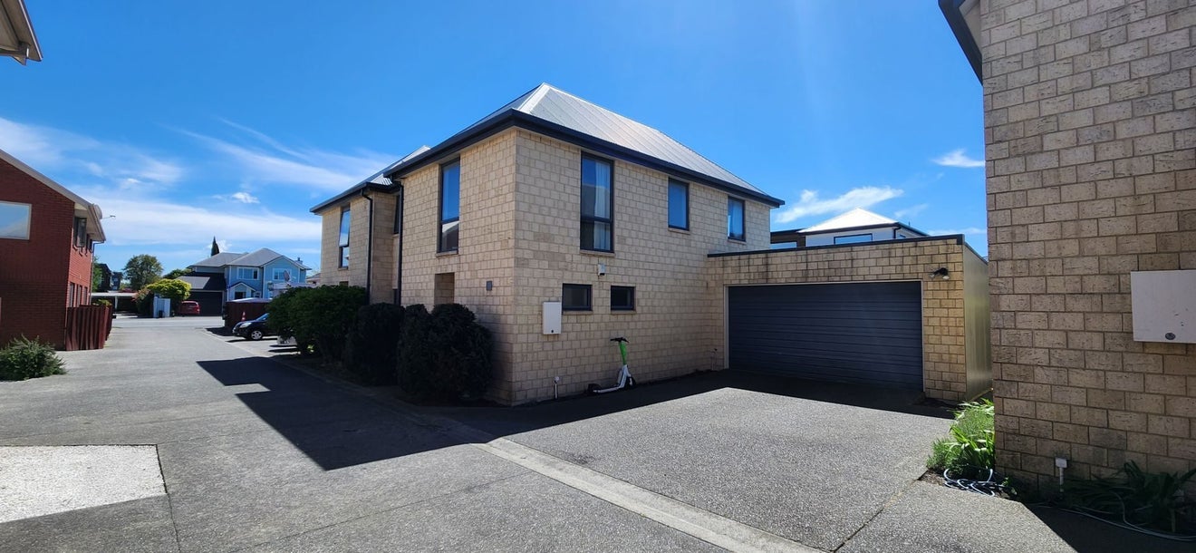1022 Colombo Street, St Albans, Christchurch - Carousel 1