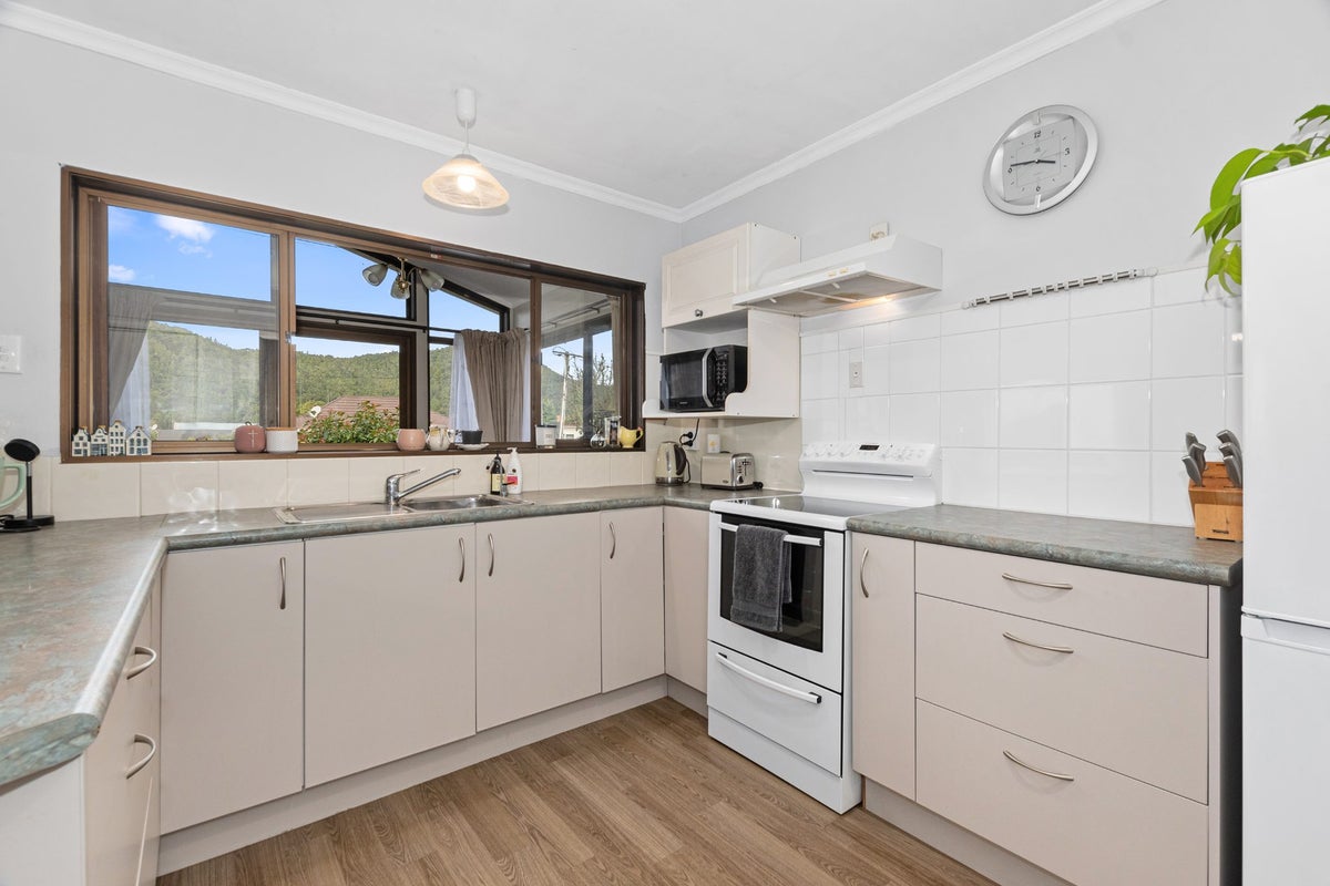 27 Elizabeth Street, Kensington, Whangarei - Carousel 2