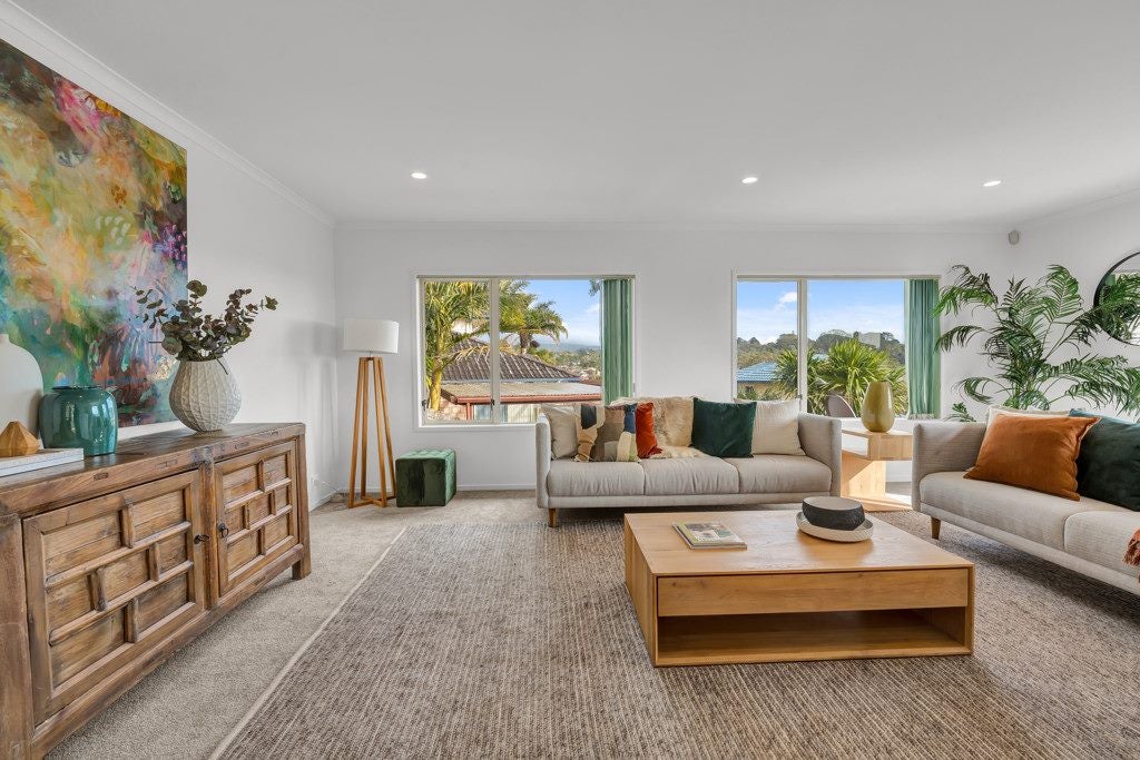8 Brittany Drive, Henderson, Auckland - Carousel 2