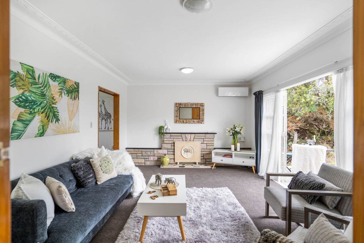 81 New Windsor Road, New Windsor, Auckland - Carousel 2