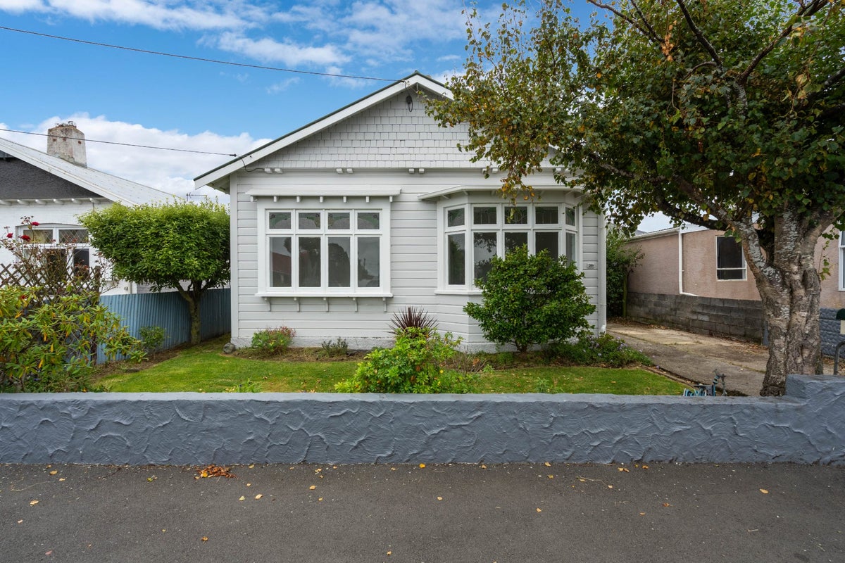 36A Hargest Crescent, Saint Kilda, Dunedin - Carousel 2