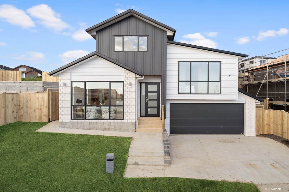 6 Melgran Avenue, Papakura, Papakura - Carousel 1