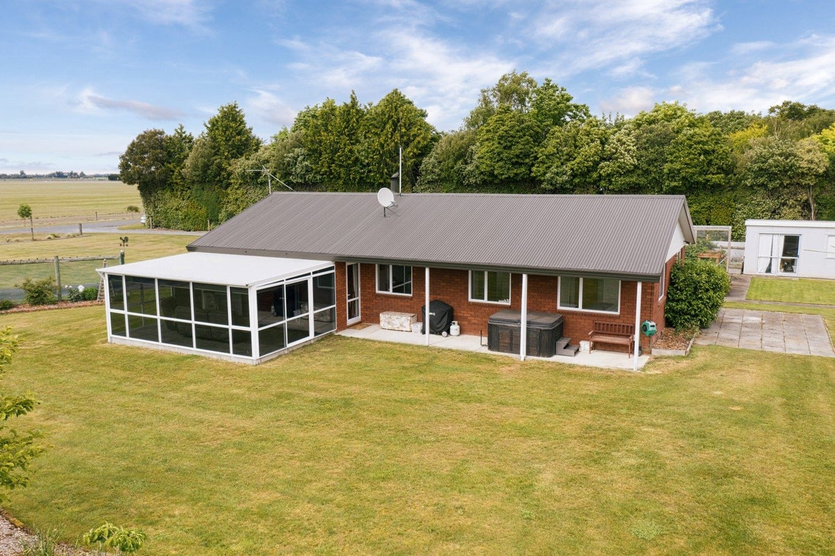 77 Morris Road, Newland, Ashburton - Carousel 45