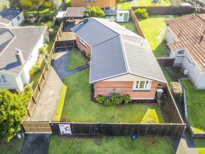9 Oregon Drive, Maoribank, Upper Hutt - Carousel 19
