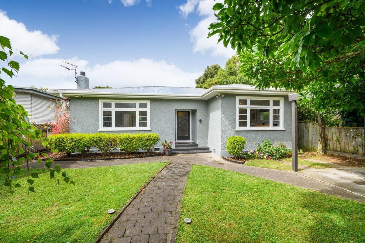 10 Hardie Street, Hokowhitu, Palmerston North - Carousel 1