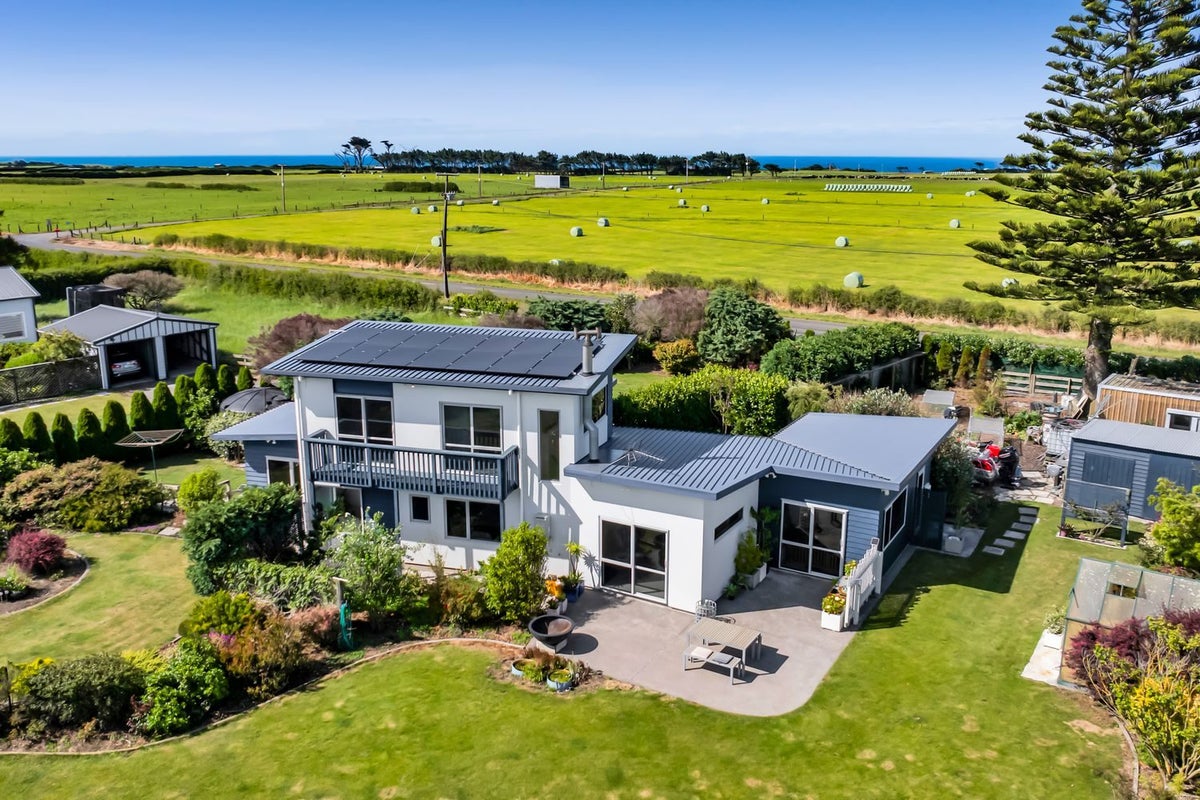 473A Manawapou Road, Hawera - Carousel 1