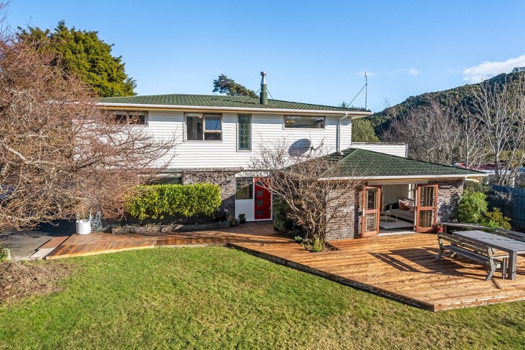 58 Plateau Road, Te Marua, Upper Hutt - Carousel 1