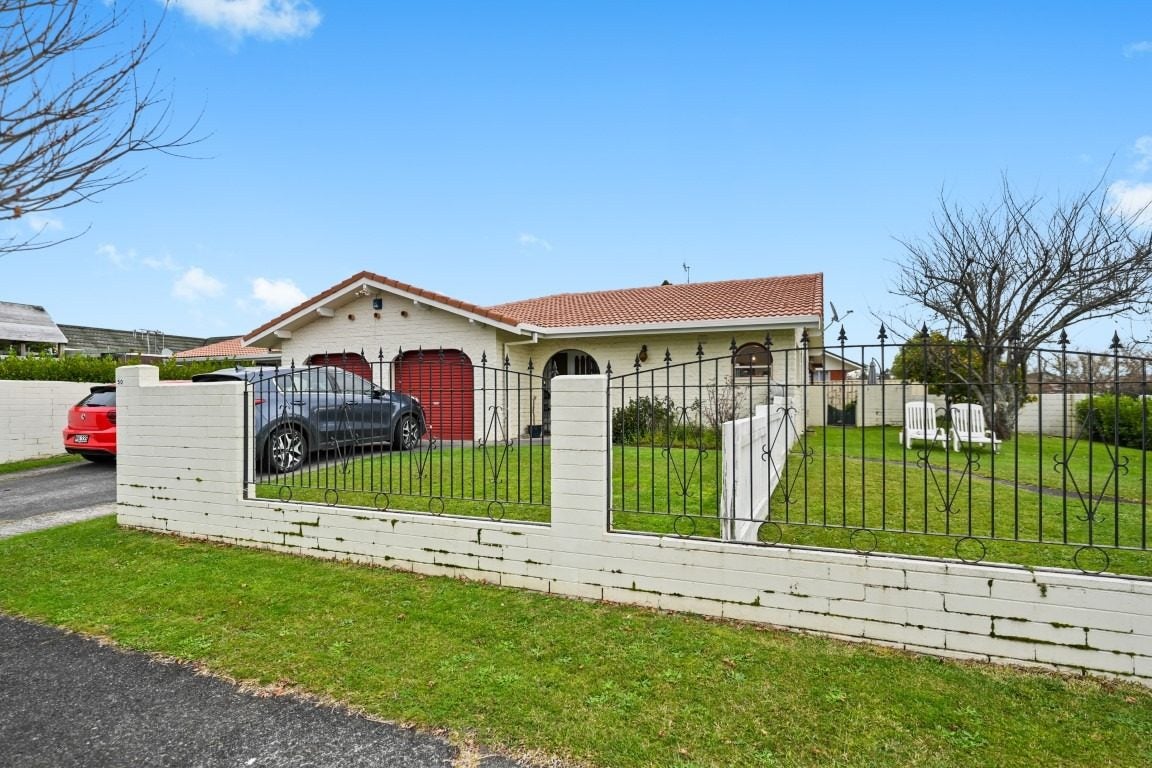 50 Chedworth Avenue, Chedworth, Hamilton - Carousel 16