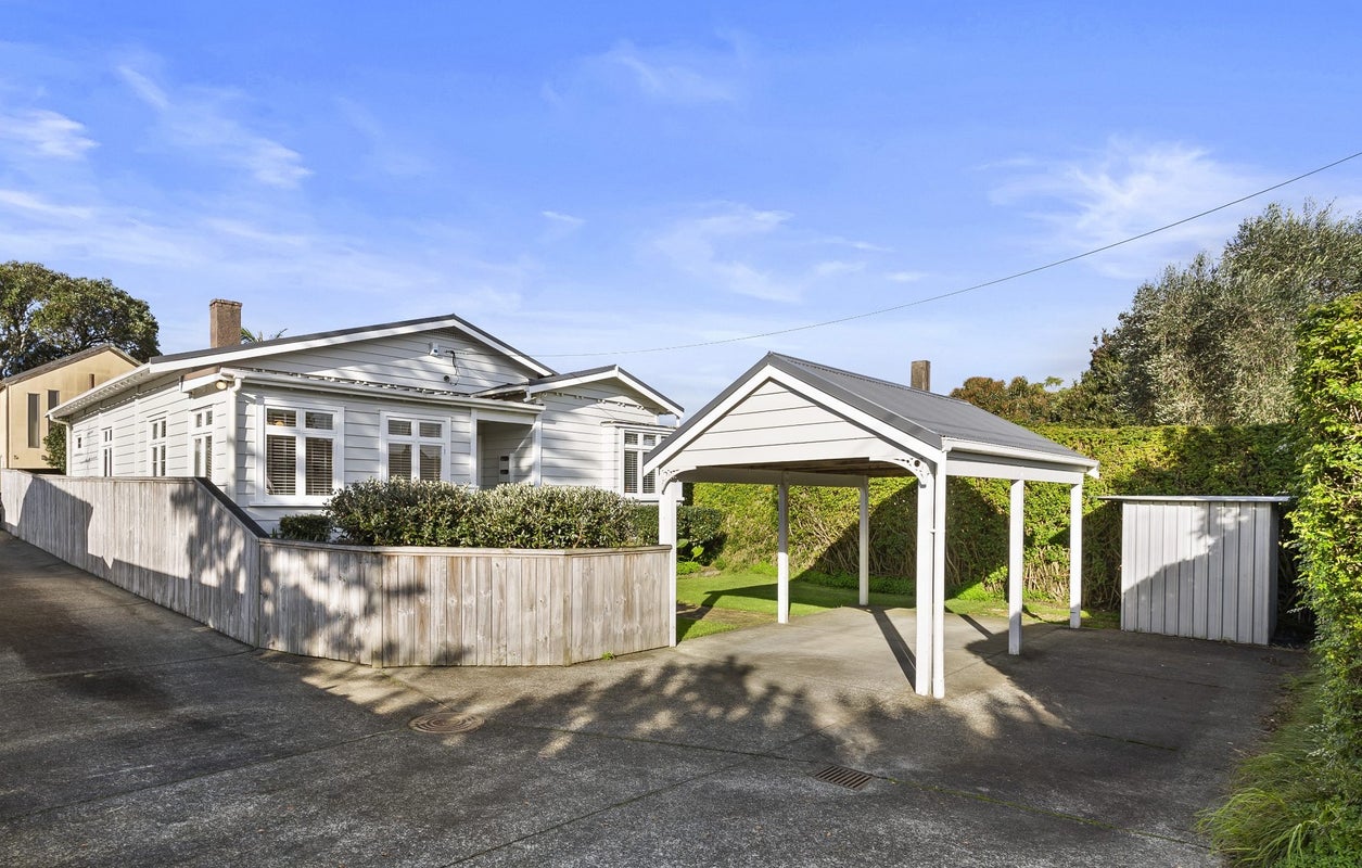 25 Paihia Road, Onehunga, Auckland - Carousel 1