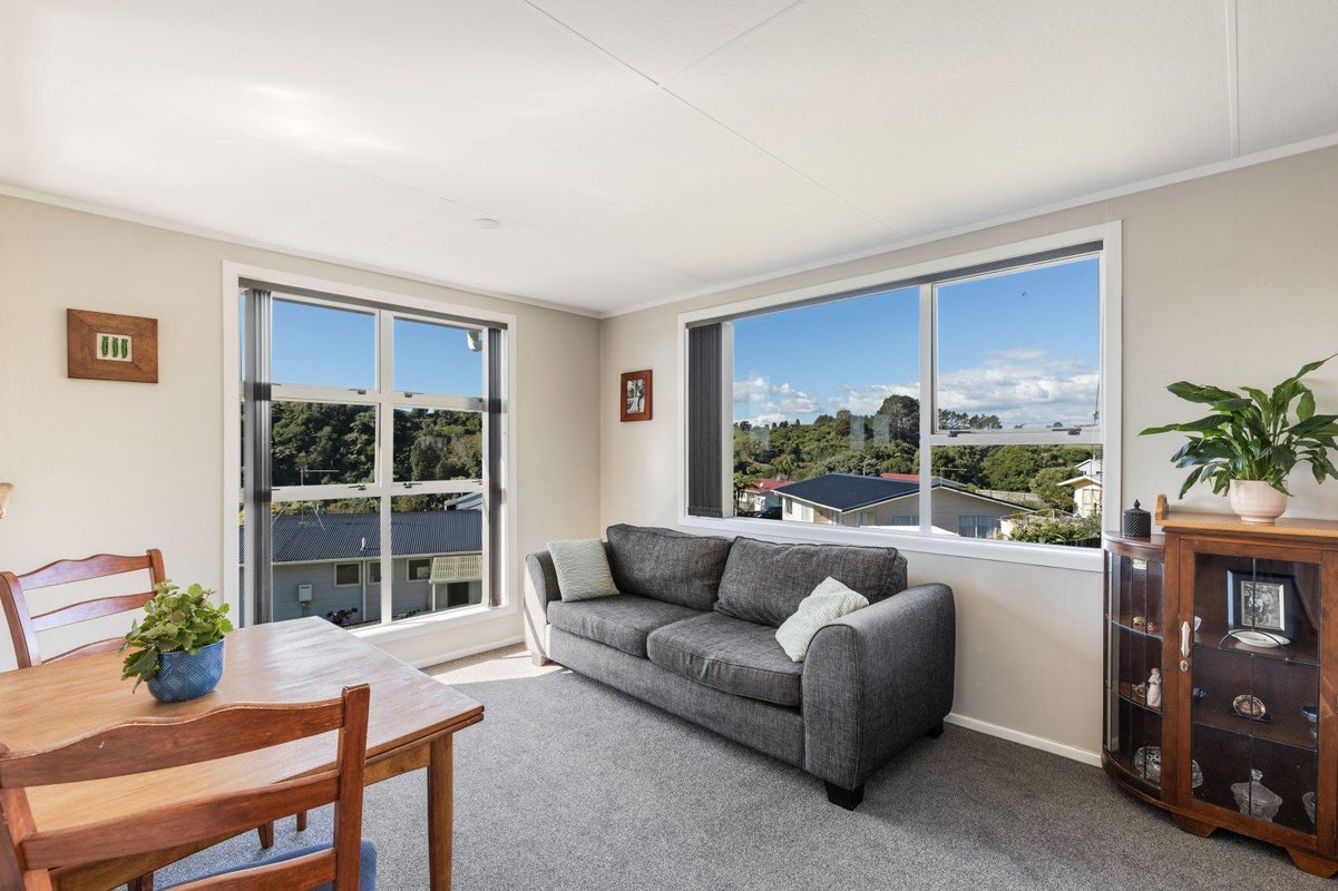 65A Riversdale Drive, Merrilands, New Plymouth - Carousel 2