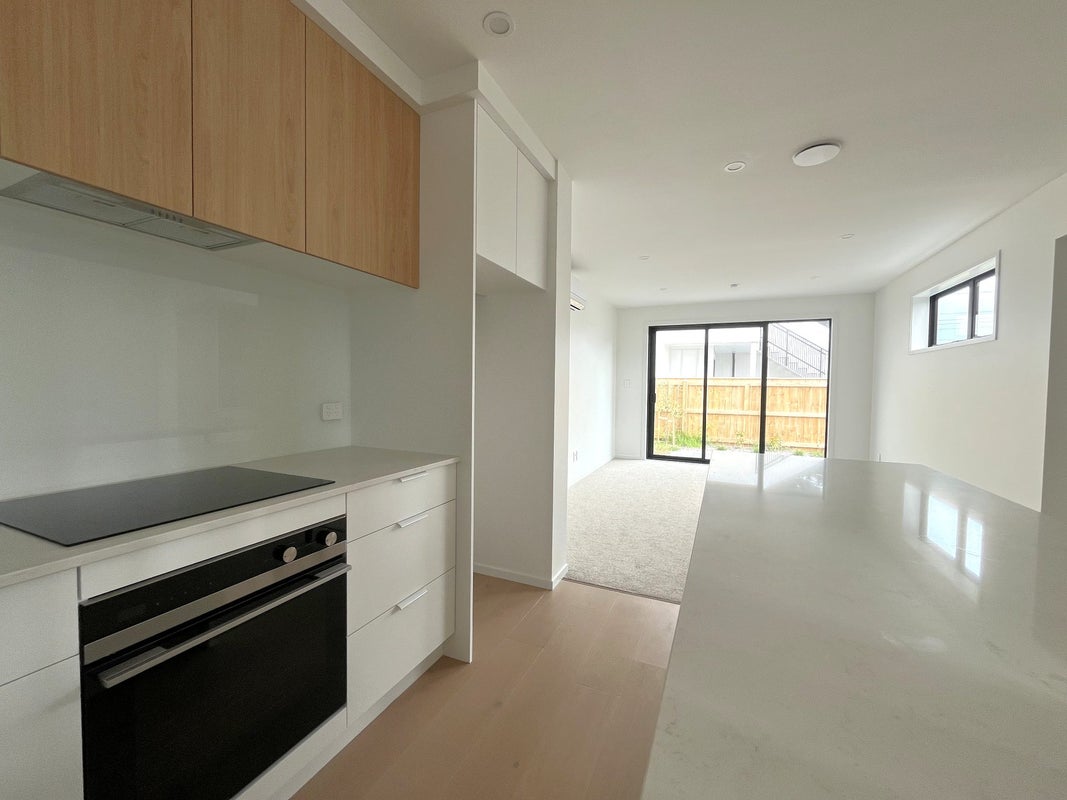17/10 Pascoe Avenue, Paremata, Porirua - Carousel 2