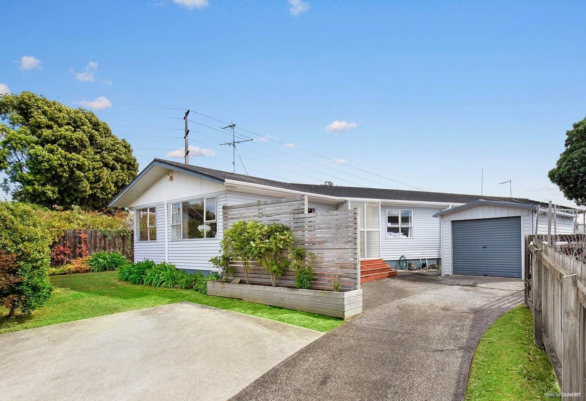 15 Mirovale Place, Totara Vale, Auckland - Carousel 1