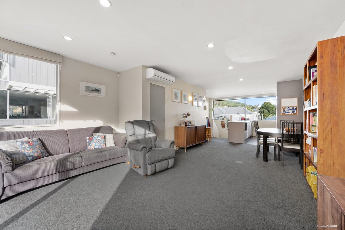 15/37 Daniell Street, Newtown, Wellington - Carousel 2