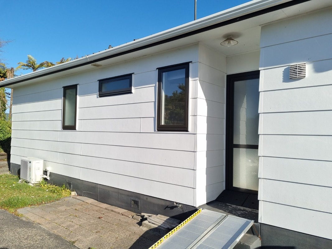 9B Wyndham Road, Hannahs Bay, Rotorua - Carousel 1