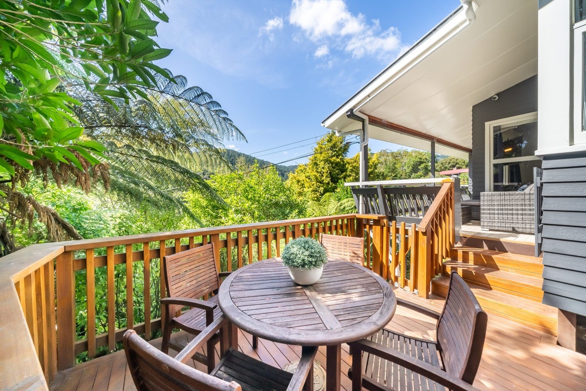 34 Pinehaven Road, Pinehaven, Upper Hutt - Carousel 2